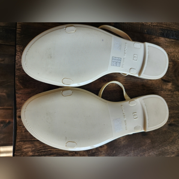 Stuart Weitzman Women's White/Cream Sandal - Picture 3 of 3
